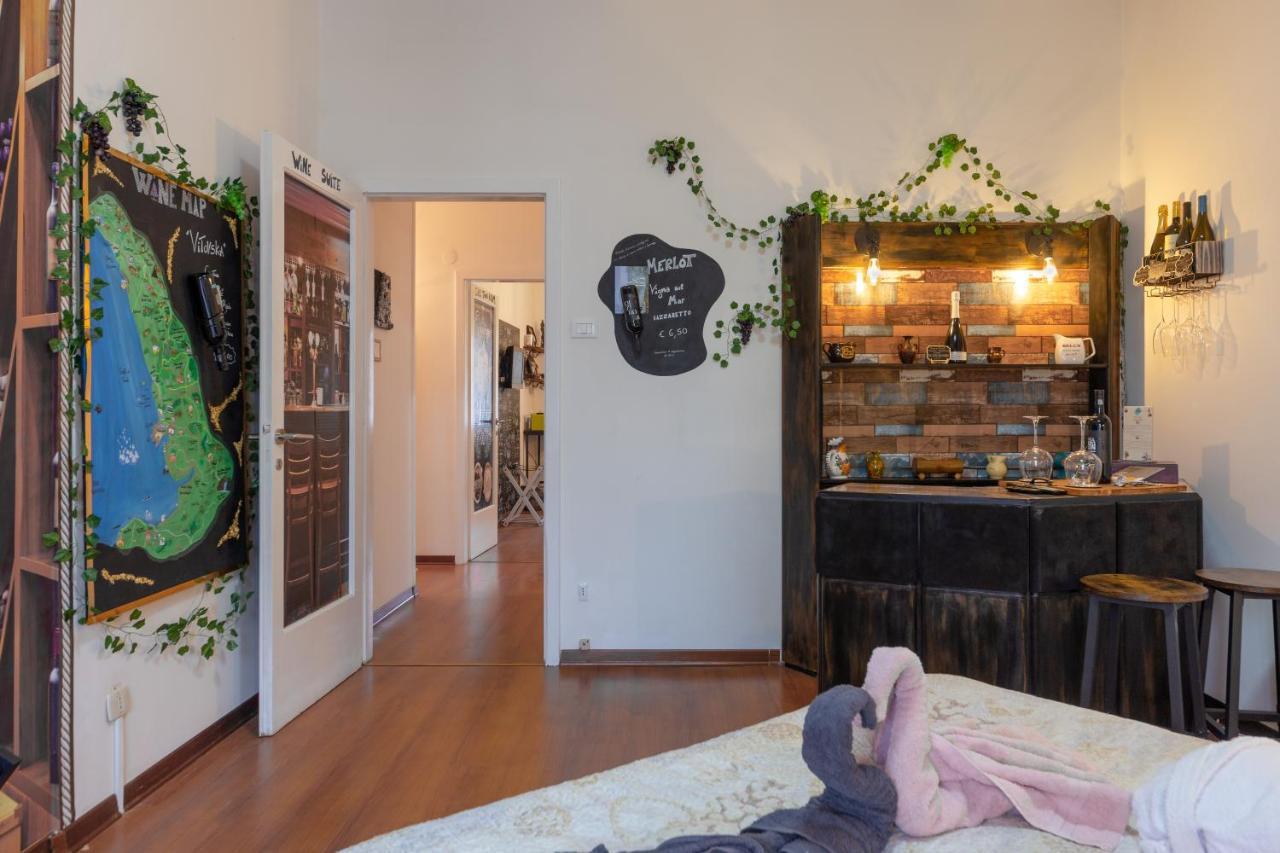 Lodge & Art - San Francesco - Trieste Center ***** Εξωτερικό φωτογραφία